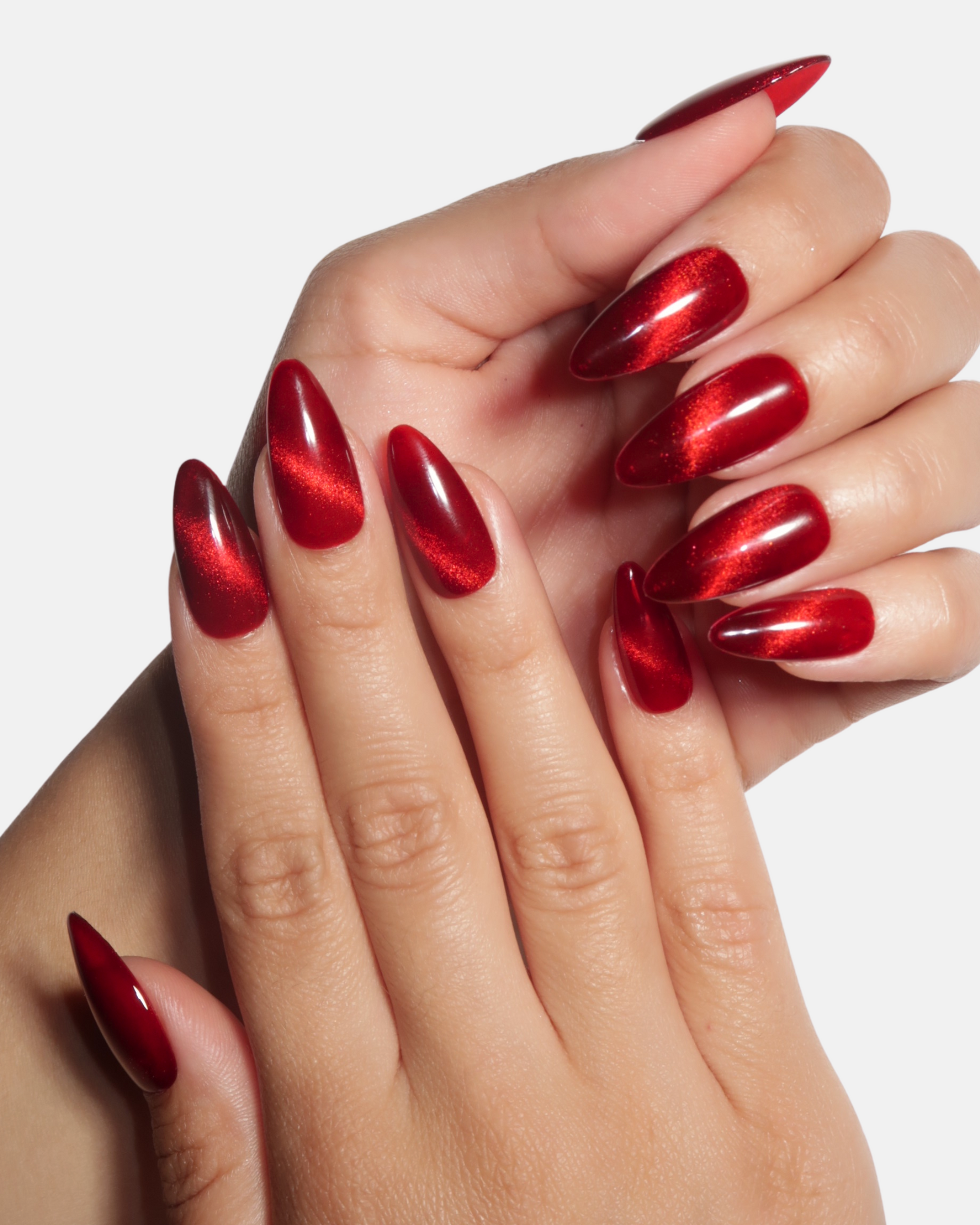 Red Nail Spice: Velvet Cat Eye Nails