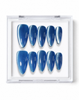 Heart of Ocean: Velvet Cat Eye Nails