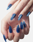 Heart of Ocean: Velvet Cat Eye Nails