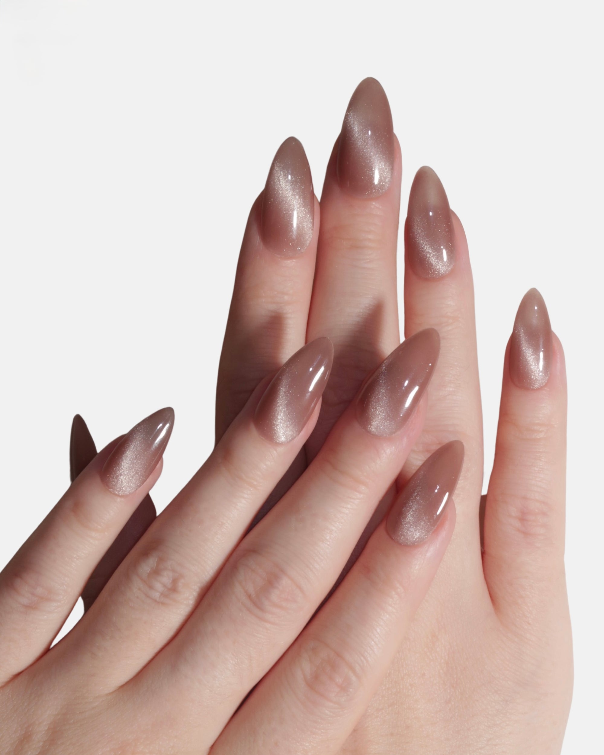 Toffee Nude: Velvet Cat Eye Nails