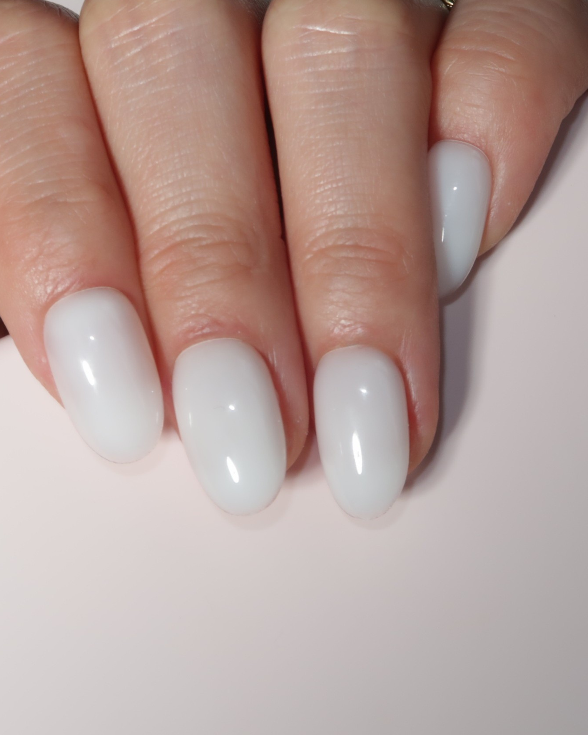 Milky White Classic: Creamy Buttery White