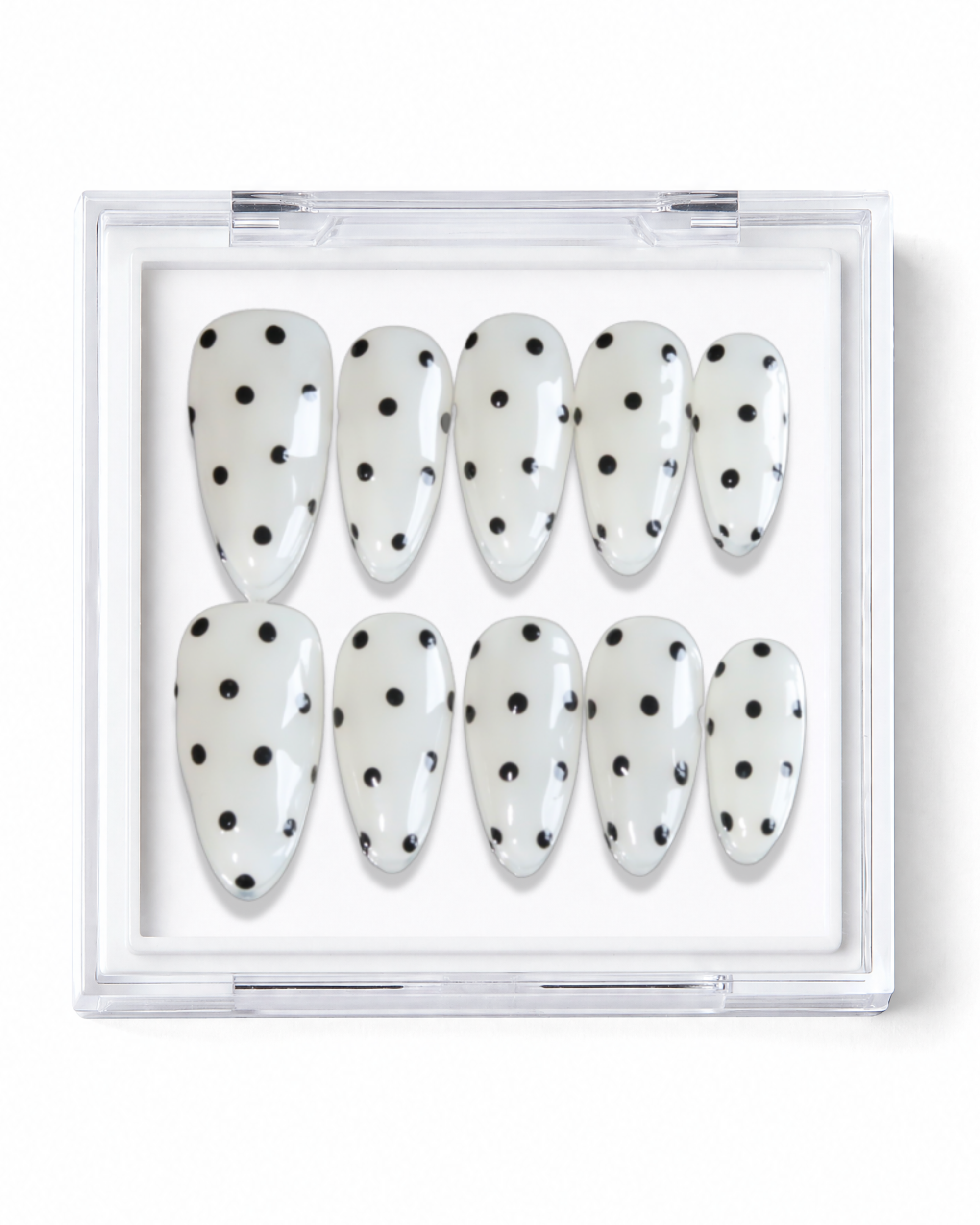 The Classic Dot: Trendy Polka Dot Nails
