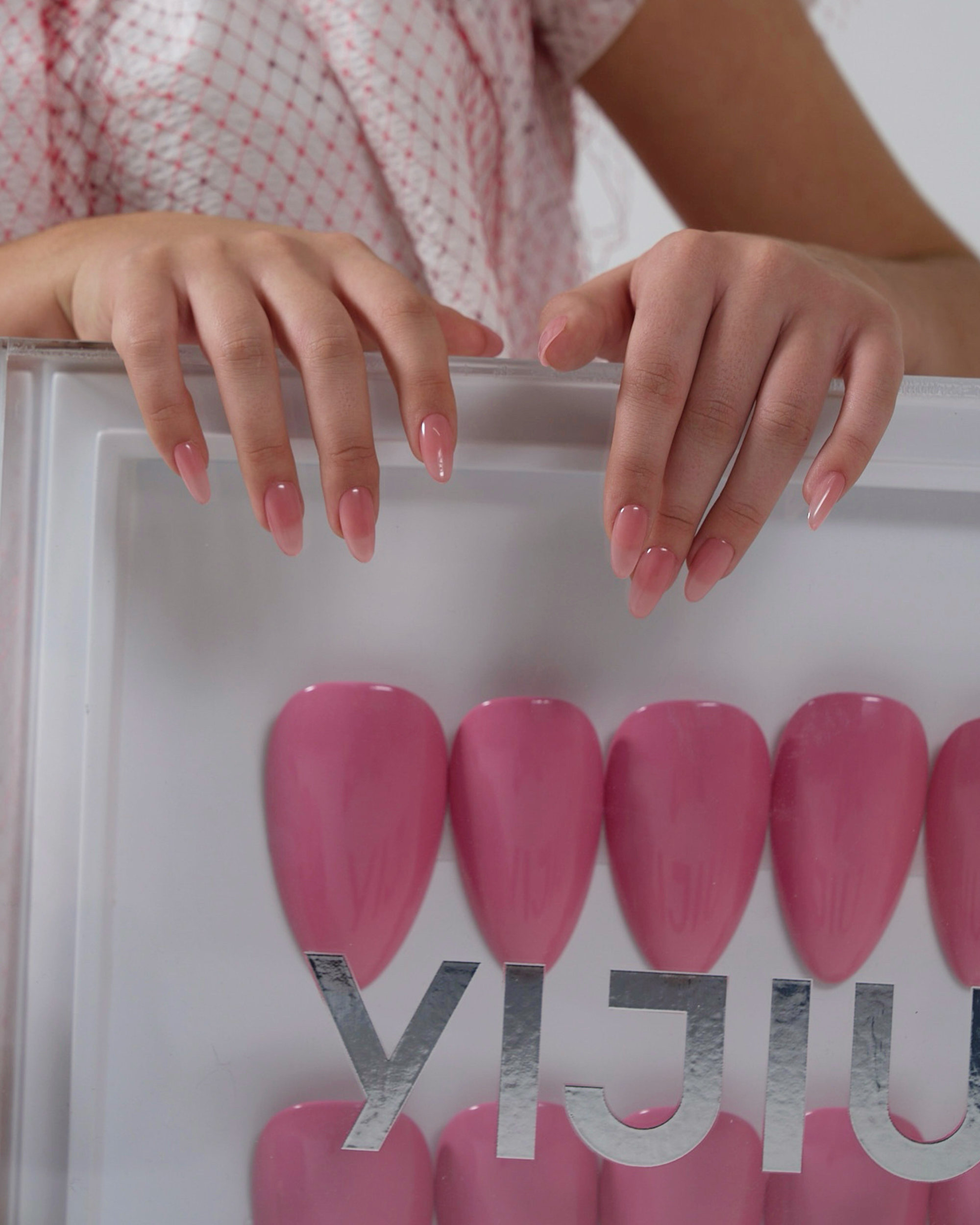 Pink Gloss: Sheer Juicy Pink