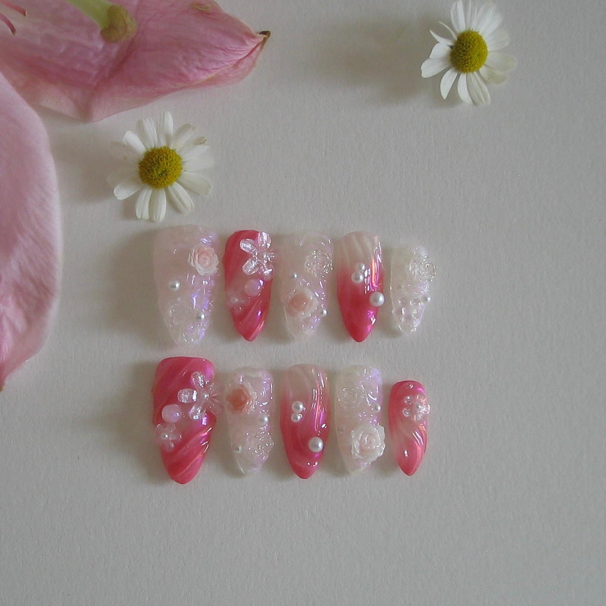 Flower Field: 3D Flower Nails