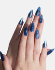 Heart of Ocean: Velvet Cat Eye Nails